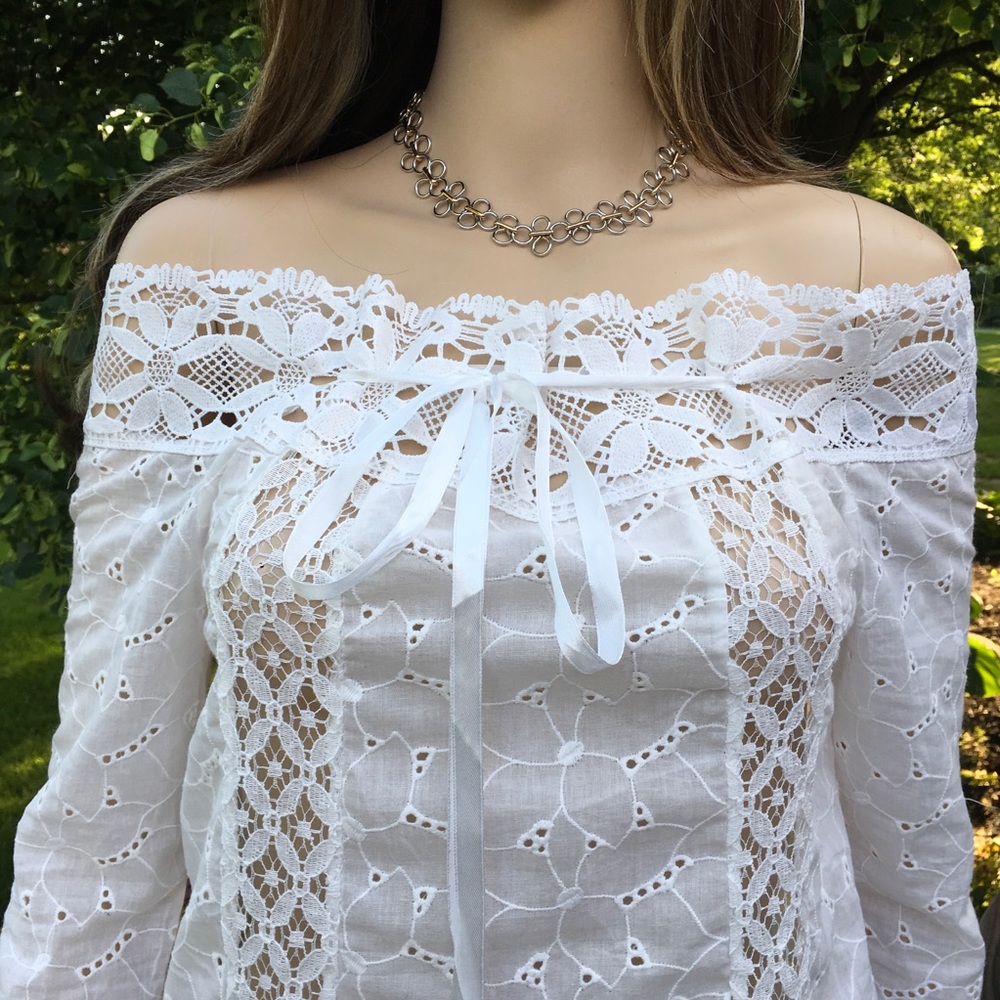 SALE OFF SHOULDER EYELET & LACE - Picture 7 of 8
